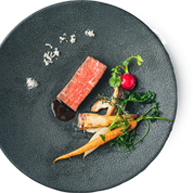 料理イメージ 黒皿